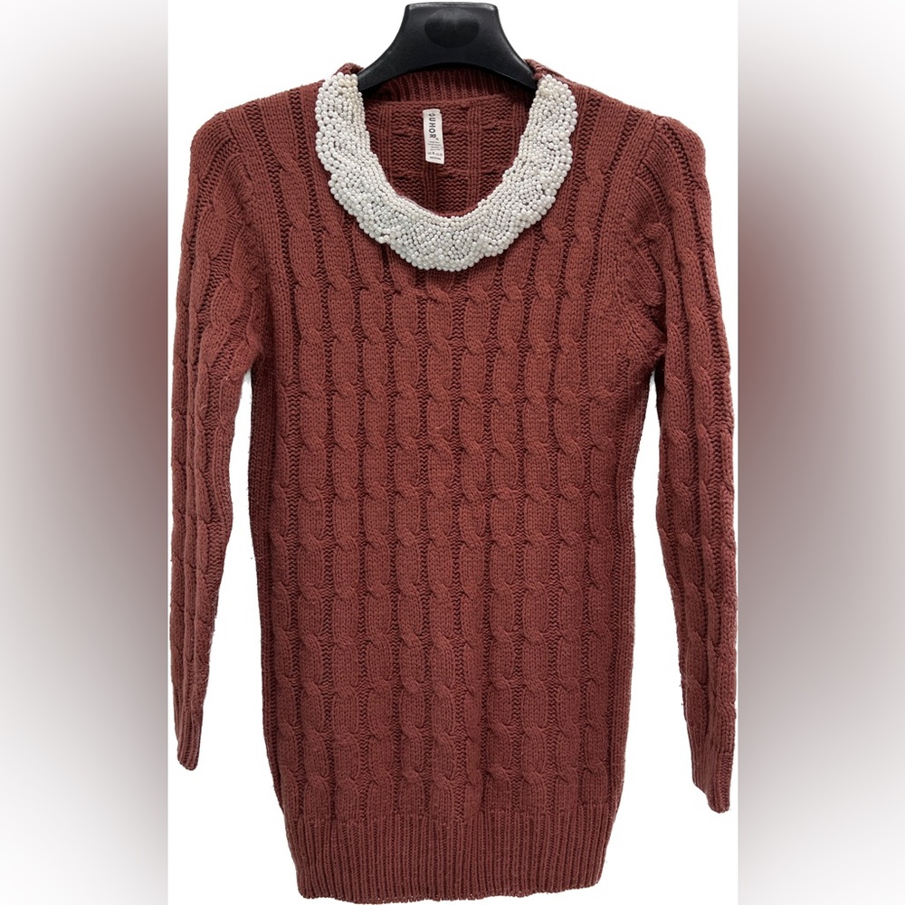 Sisouhor | Sweater with Pearl Collar